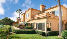 Les contribuables dont le patrimoine dépasse 2.570.000 euros doivent déclarer, calculer et payer leur ISF avant le 15 juin 2017. (© Jeri Koegel)