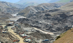 Une mine dans la vallée de Gulak-Dara en Afghanistan, le 28 juillet 2026 ( AFP / Wakil KOHSAR )