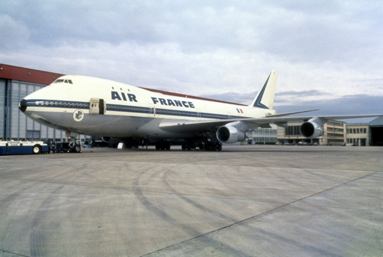 Un Boeing 747 d'Air France sur le tarmac de l'aéroport d'Orly en mai 1970 ( AFP /  )