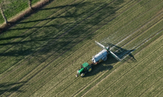 Le projet de loi d'urgence agricole aborde de nombreux thèmes et entend apporter des réponses concrètes à la colère du secteur l'hiver dernier ( AFP / Damien MEYER )