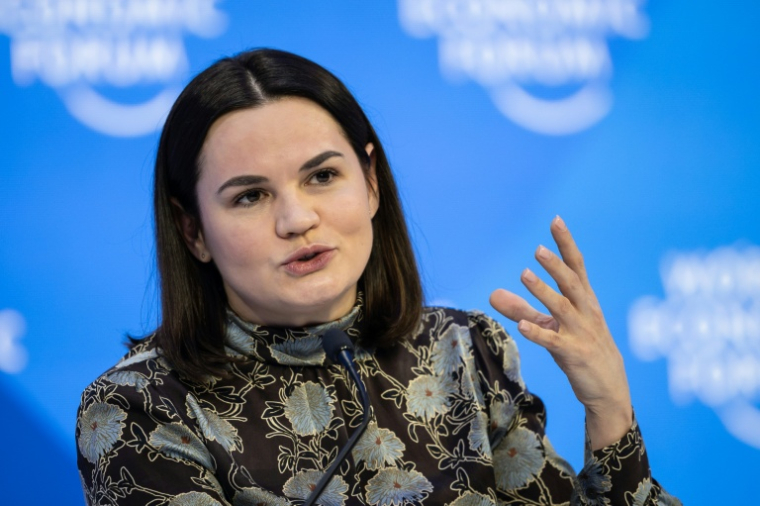 La cheffe de l'opposition bélarusse en exil, Svetlana Tikhanovskaïa, à Davos en Suisse le 19 janvier 2023 ( AFP / Fabrice COFFRINI )