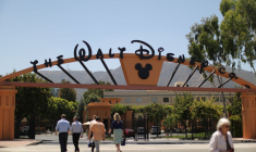 WALT DISNEY BAT LE CONSENSUS