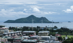 Les Seychellois se rendent aux urnes jeudi pour des élections présidentielle et législatives à suspense dans cet archipel de l'océan Indien renommé pour ses plages paradisiaques ( AFP / Yasuyoshi CHIBA )
