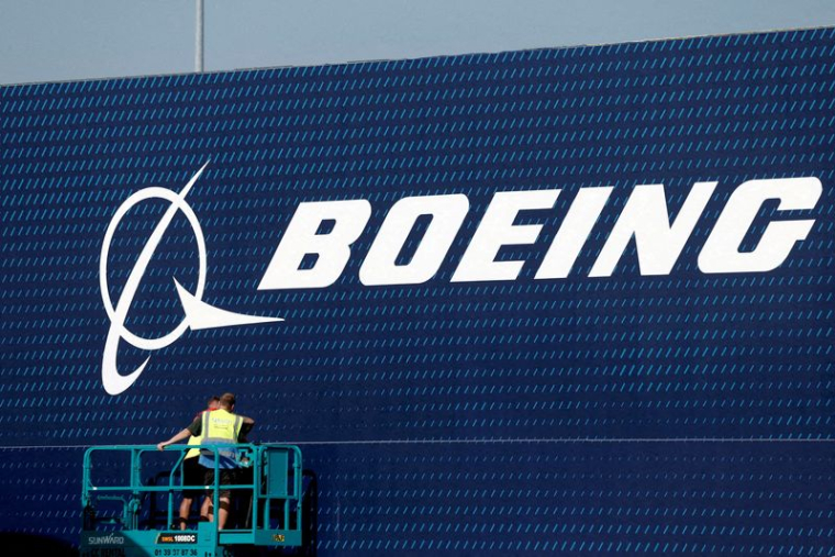Le logo de Boeing est représenté en France