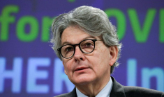 CORONAVIRUS: BRETON PROMET UNE ACCÉLÉRATION DE LA PRODUCTION DE VACCINS DANS L'UE