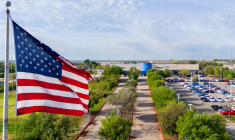 (archives)  Vue aérienne de voitures chez le concessionnaire Howdy Honda le 18 mars 2024 à Austin, aux Etats-Unis. ( GETTY IMAGES NORTH AMERICA / Brandon Bell )