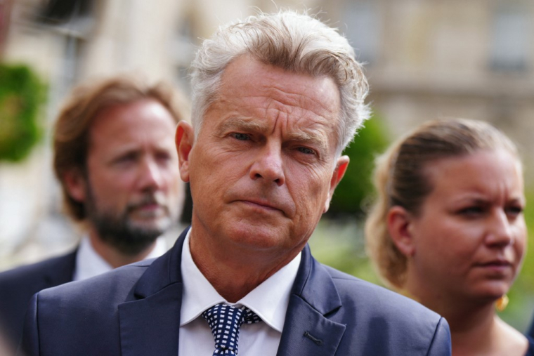 Fabien Roussel, le 23 août 2024, à Paris ( AFP / DIMITAR DILKOFF )