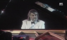 Décès du compositeur grec Vangelis, le compositeur de "Blade Runner" et des "Chariots de feu"