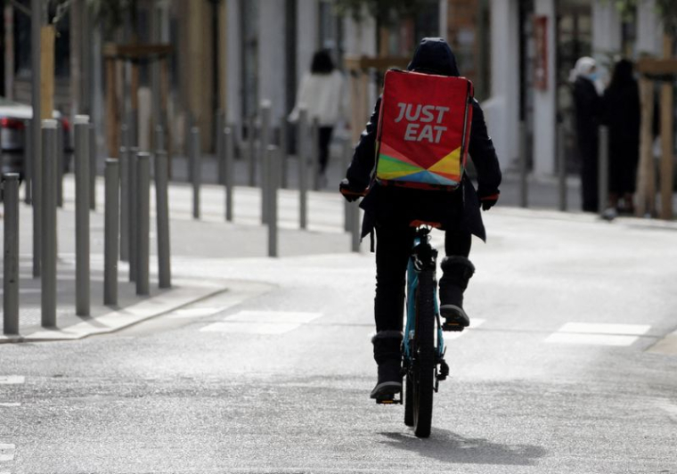 JUST EAT TAKEAWAY ENVISAGE DE VENDRE SA BRANCHE AMÉRICAINE GRUBHUB