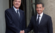 Jacques Chirac et Nicolas Sarkozy, le 16 mai 2007, à l'Elysée ( AFP / DOMINIQUE FAGET )