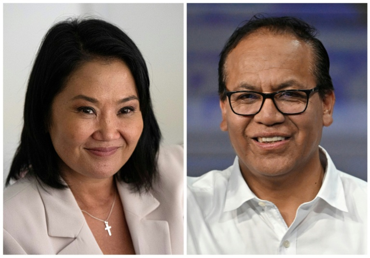 (ARCHIVES) Montage réalisé le 13 mai 2026 montrant Keiko Fujimori (gauche), lors d'un entretien à l'AFP à Lima le 10 avril 2026, et Roberto Sánchez, lors d'un débat dans le cadre de la campagne électorale présidentielle, le 24 mars 2026 ( AFP / Ernesto BENAVIDES )