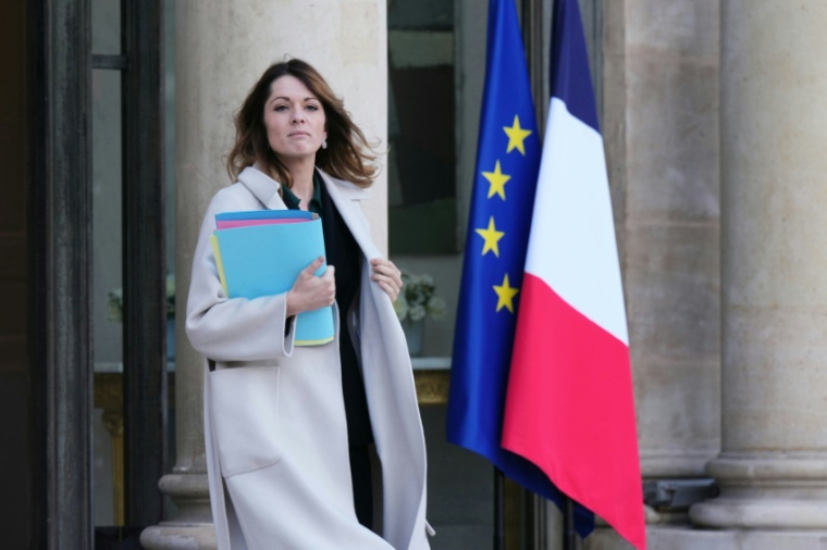 Maud Bregeon, porte-parole du gouvernement, à la sortie du Conseil des ministres, Paris, le 17 décembre 2025 ( AFP / Dimitar DILKOFF )