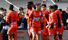 Metz passe leader après un match fou, le Paris FC s'effondre