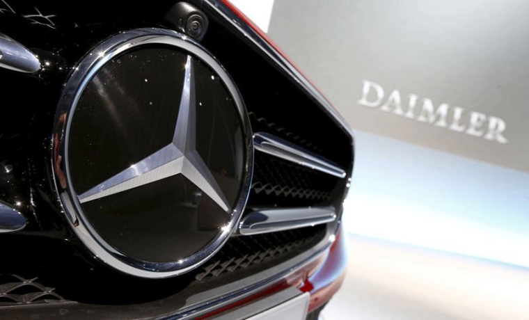 LA PERTE D'EXPLOITATION DE DAIMLER MOINDRE QUE PRÉVU AU 2E TRIMESTRE