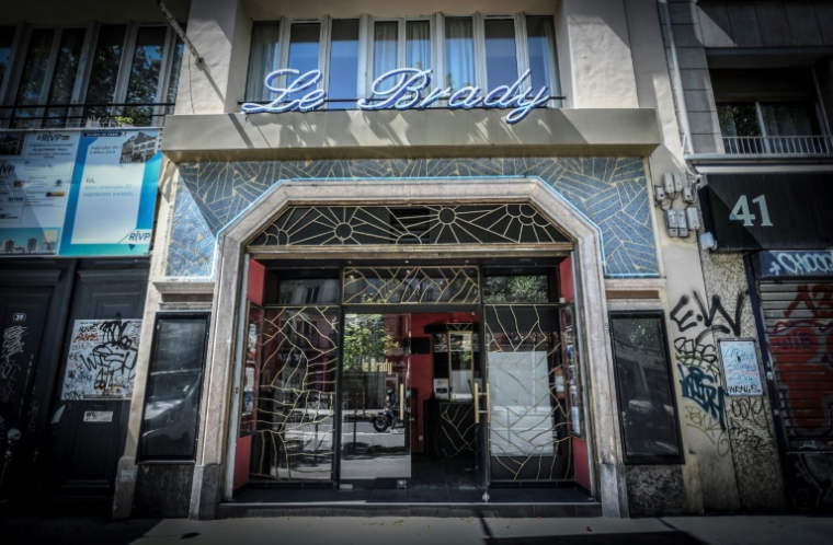 L'entrée du cinéma Le Brady à Paris, le 6 mai 2020 ( AFP / STEPHANE DE SAKUTIN )