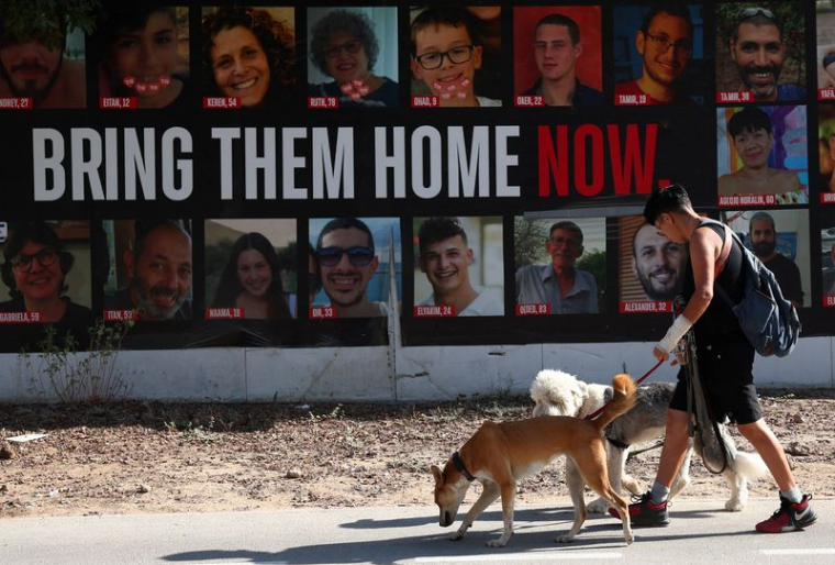 Affiches de soutien aux otages à Tel Aviv, Israël