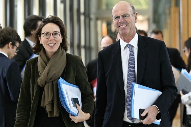 Amelie de Montchalin et Eric Lombard, à Paris, le 8 janvier 2025 ( AFP / BERTRAND GUAY )