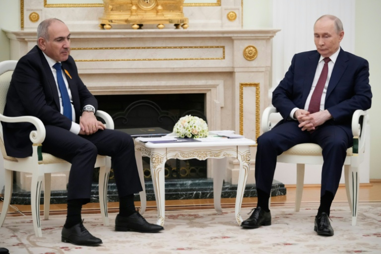 Vladimir Poutine avait prévenu début avril lors d'une rencontre avec Nikol Pachinian qu'une adhésion de l'Arménie à l'UE était "tout simplement impossible" ( POOL / Pavel Bednyakov )