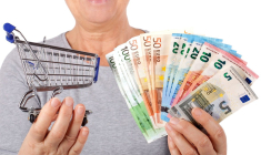 Les Français auraient besoin de près de 900 € de plus par mois