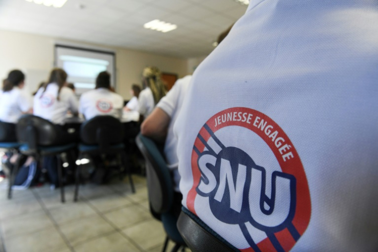 Des jeunes du Service National Universel (SNU) à la base aérienne 116 de Luxeuil-Saint Sauveur, le 24 juin 2019 en Haute-Saône ( AFP / SEBASTIEN BOZON )