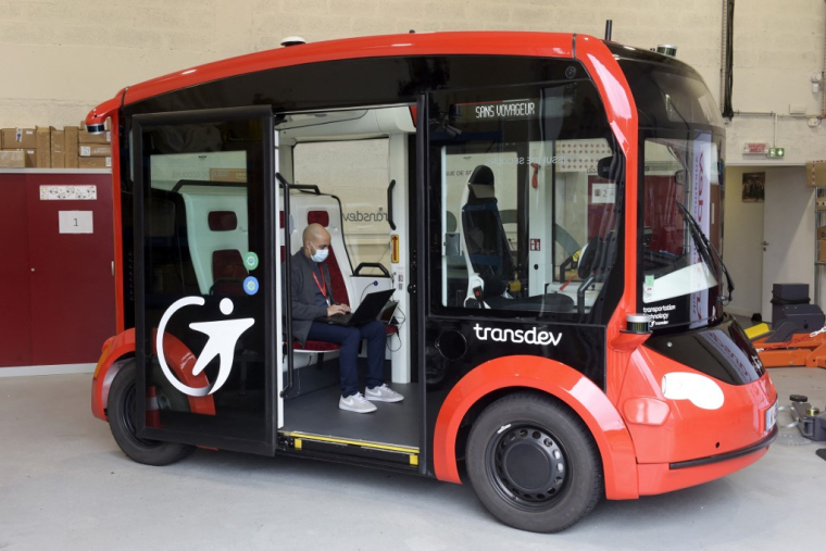 Un prototype de bus autonome de Transdev. (illustration) ( AFP / ERIC PIERMONT )