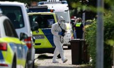 Un membre de la police scientifique sur le lieux d'une fusillade à Stade, dans le nord de l'Allemagne, le 29 juin 2026 ( AFP / Ibrahim OT )