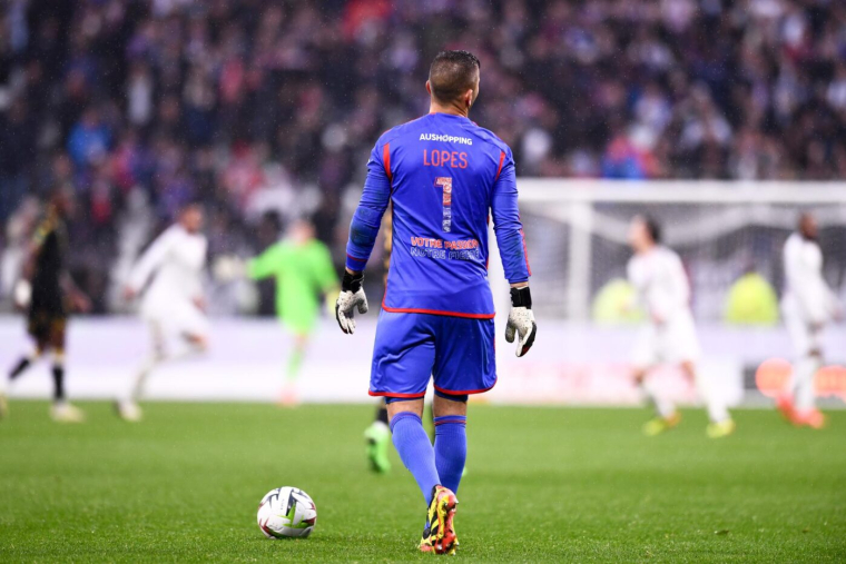 Un point de chute en Ligue 1 pour Anthony Lopes ?