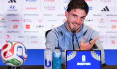 Declan Rice cire les pompes d’Harry Kane et de Leo Messi