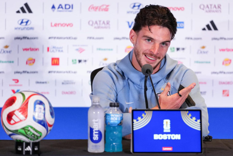 Declan Rice cire les pompes d’Harry Kane et de Leo Messi