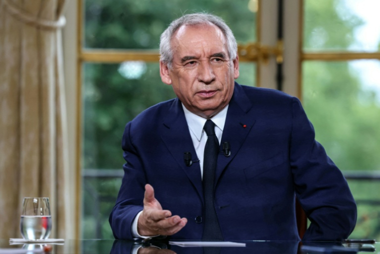 Le Premier ministre François Bayrou lors d'une interview télévisée en direct diffusée sur les chaînes d'information LCI, CNews, BFMTV et FranceInfo TV, à l'Hôtel de Matignon à Paris, le 31 août 2025 ( AFP / Alain JOCARD )