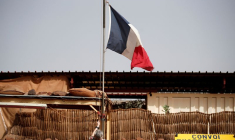 LA FRANCE PRÉPARE SA NOUVELLE STRATÉGIE AU SAHEL