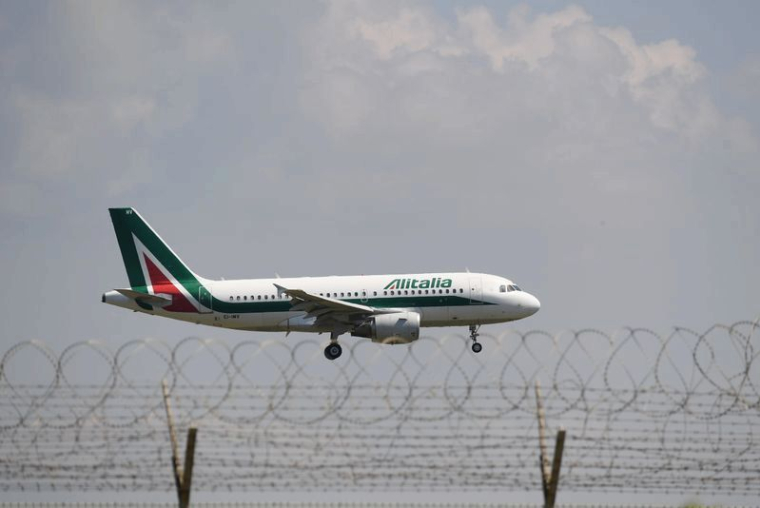 ITALIE: LES PARTIS AU POUVOIR SE QUERELLENT À PROPOS D'ALITALIA