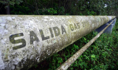 Un gazoduc de l'entreprise publique mexicaine Pemex sur la commune d'Emiliano Zapata, dans l'État de Veracruz, le 11 avril 2026 ( AFP / Marco Antonio MARTINEZ )
