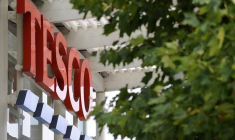 TESCO PUBLIE UN BÉNÉFICE ANNUEL EN HAUSSE DE 30%