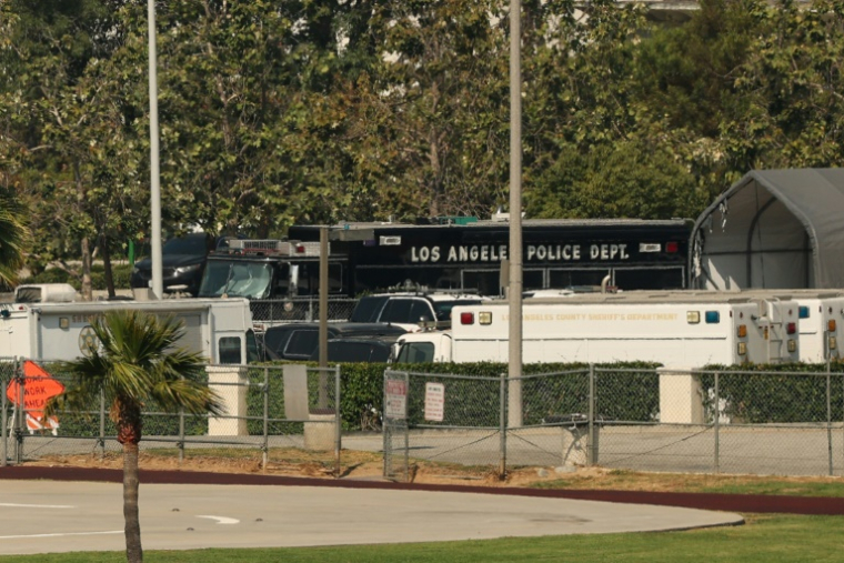 Un camion de déminage de la police de Los Angeles  près d'un centre d'entraînement du shérif de Los Angeles, où une explosion a eu lieu, le 18 juillet 2025 en Californie ( AFP / Patrick T. Fallon )