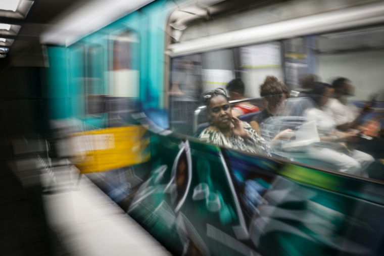 Scène dans le métro de la RATP, le 31 juillet 2026 à Paris ( AFP / Simon WOHLFAHRT )