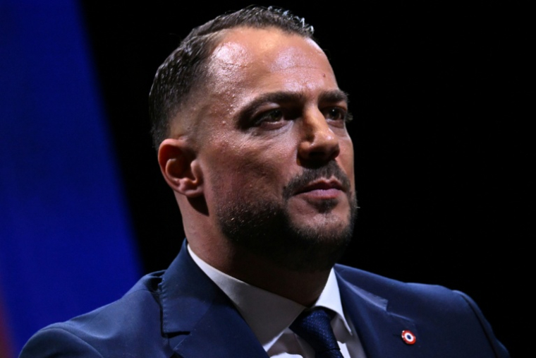 Le député LFI et candidat à la mairie de Marseille Sébastien Delogu, le 6 novembre 2025 lors de sa première réunion de campagne à Marseille ( AFP / Miguel MEDINA )