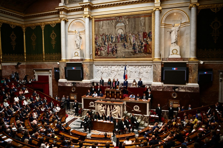 ( AFP / CHRISTOPHE ARCHAMBAULT )