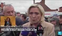 Soupçonnée de détournement de fonds, Marine Le Pen assure "n'avoir violé aucune règle" à l'ouverture du procès