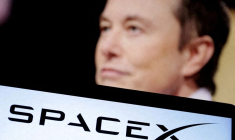 Illustration du logo de SpaceX et d'Elon Musk