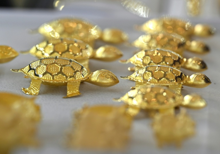 Des bijoux exposés à la Bourse de l'or de Séoul, le 26 janvier 2026 ( AFP / Jung Yeon-je )