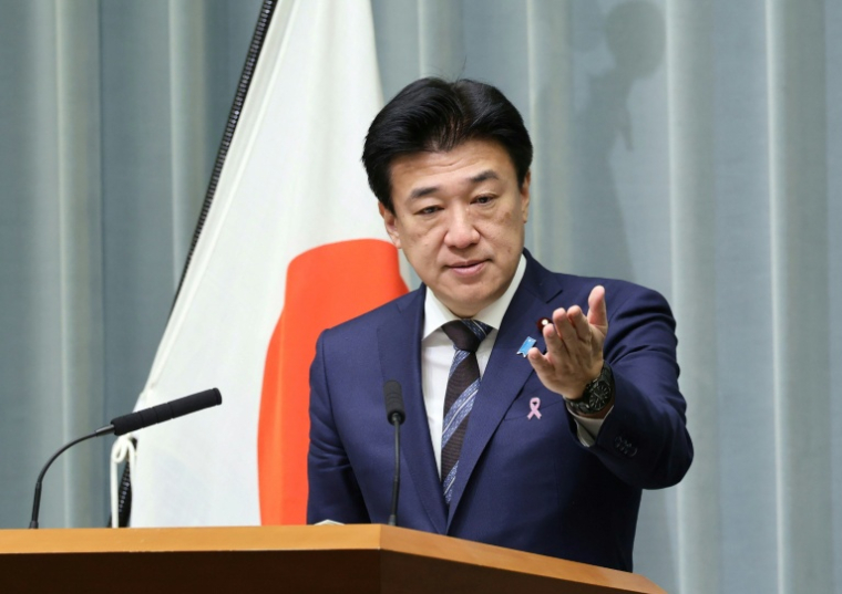 Le porte-parole du gouvernement japonais Minoru Kihara lors d'une conférence de presse à Tokyo, le 17 novembre 2025 ( JIJI Press / STR )