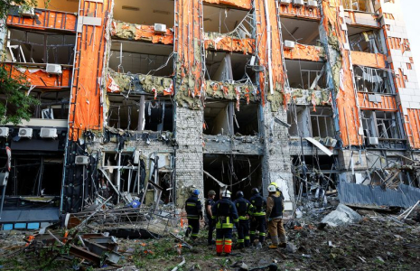 Conséquences d'une attaque aérienne russe, à Kharkiv