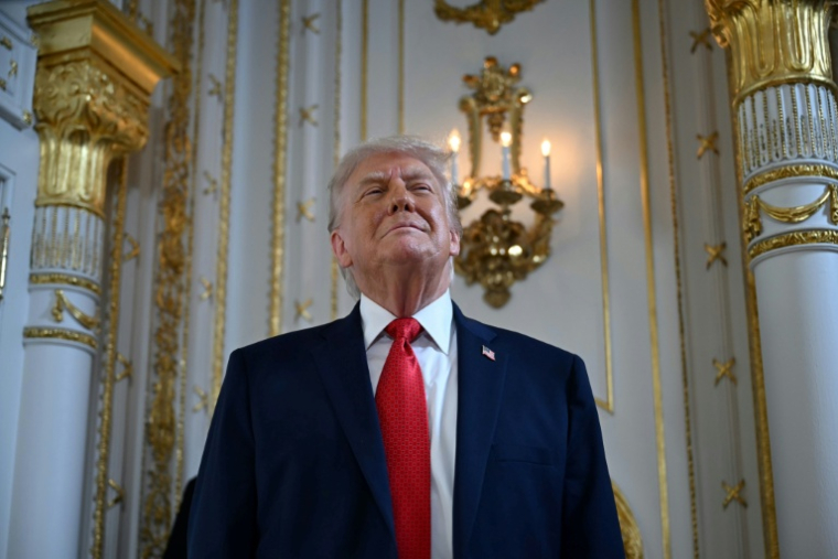 Le président américain Donald Trump dans sa résidence Mar-a-Lago en Floride, le 16 janvier 2026 ( AFP / ANDREW CABALLERO-REYNOLDS )