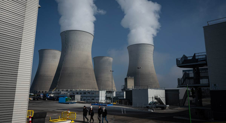 La sélection des stratèges de la Société Générale de valeurs nucléaires. (© JP Ksiazek / AFP)