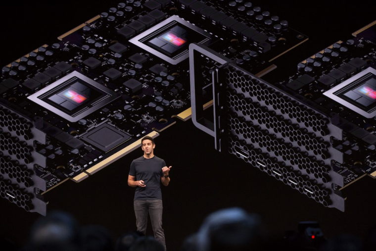 John Ternus à San José, aux États-Unis, le 3 juin 2019. ( AFP / BRITTANY HOSEA-SMALL )