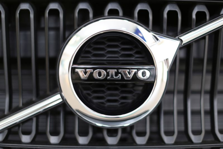 Le logo de Volvo dans un showroom Volvo à Mexico