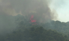 Var: un incendie menace le village de Cotignac