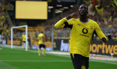 Porté par ses Grecs, Dortmund lance sa saison par une victoire