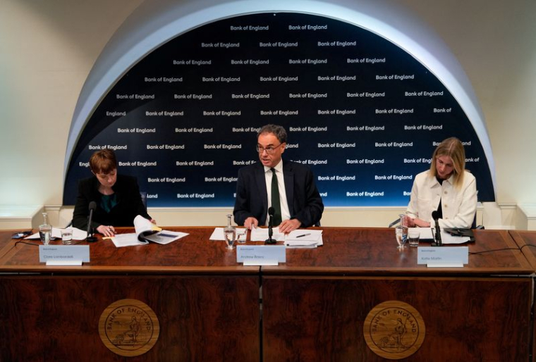 La Banque d'Angleterre tient la conférence de presse du Rapport sur la politique monétaire à Londres